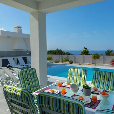 Villa Pleiades *