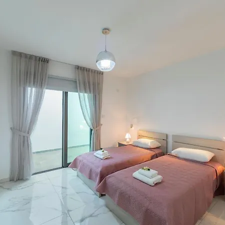 Villa Pleiades *